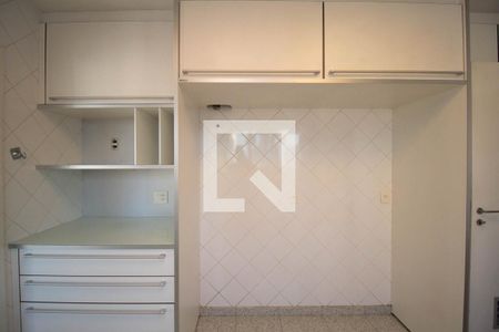 Apartamento à venda com 334m², 4 quartos e 6 vagas Apartamento à venda com 334m², 4 quartos e 6 vagasCozinha