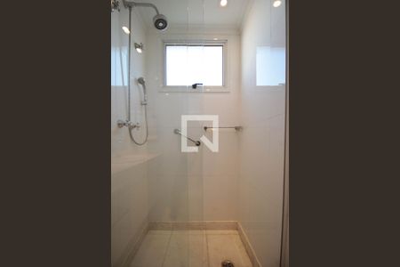 Apartamento à venda com 334m², 4 quartos e 6 vagas Apartamento à venda com 334m², 4 quartos e 6 vagasBanheiro da Suíte 1