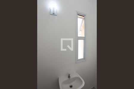 Lavabo - detalhes de casa de condomínio para alugar com 3 quartos, 72m² em Paisagem Renoir, Cotia