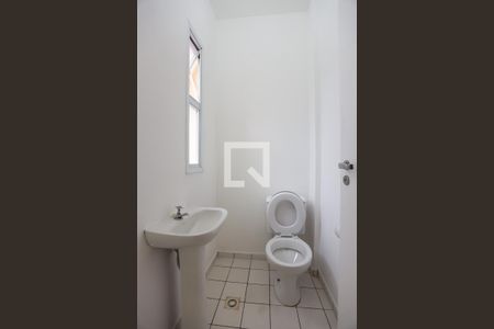 Lavabo de casa de condomínio para alugar com 3 quartos, 72m² em Paisagem Renoir, Cotia