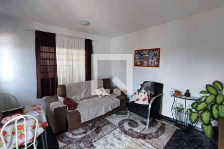 Casa à venda com 170m², 3 quartos e 3 vagasEdícula - Sala