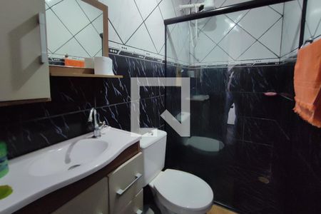 Casa à venda com 170m², 3 quartos e 3 vagasEdícula - Banheiro 2