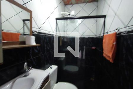 Casa à venda com 170m², 3 quartos e 3 vagasEdícula - Banheiro 2