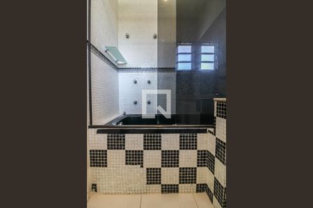 Casa de condomínio à venda com 520m², 5 quartos e 3 vagas Casa de condomínio à venda com 520m², 5 quartos e 3 vagasSuíte 2 - Banheiro