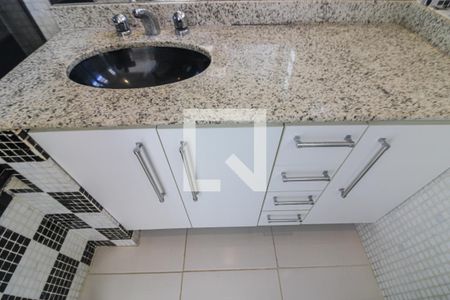 Casa de condomínio à venda com 520m², 5 quartos e 3 vagas Casa de condomínio à venda com 520m², 5 quartos e 3 vagasSuíte 2 - Banheiro