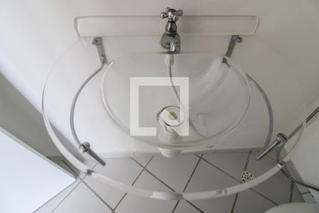 Casa de condomínio à venda com 520m², 5 quartos e 3 vagas Casa de condomínio à venda com 520m², 5 quartos e 3 vagasLavabo