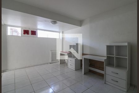 Casa de condomínio à venda com 520m², 5 quartos e 3 vagas Casa de condomínio à venda com 520m², 5 quartos e 3 vagasPorão - Salão 2