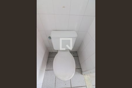 Casa de condomínio à venda com 520m², 5 quartos e 3 vagas Casa de condomínio à venda com 520m², 5 quartos e 3 vagasÁrea de Serviço - Banheiro