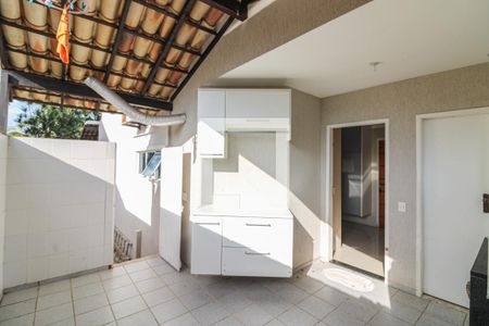Casa de condomínio à venda com 520m², 5 quartos e 3 vagas Casa de condomínio à venda com 520m², 5 quartos e 3 vagasÁrea de Serviço