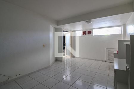 Casa de condomínio à venda com 520m², 5 quartos e 3 vagas Casa de condomínio à venda com 520m², 5 quartos e 3 vagasPorão - Salão 2