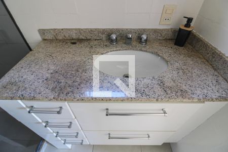 Casa de condomínio à venda com 520m², 5 quartos e 3 vagas Casa de condomínio à venda com 520m², 5 quartos e 3 vagasSuíte 4 - Banheiro