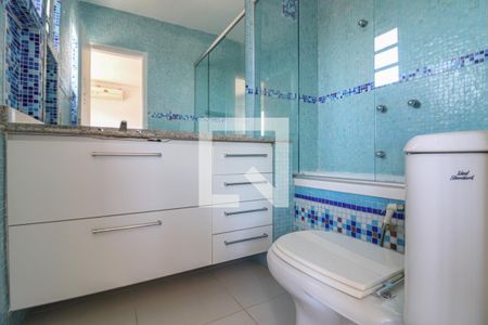 Casa de condomínio à venda com 520m², 5 quartos e 3 vagas Casa de condomínio à venda com 520m², 5 quartos e 3 vagasSuíte 3 - Banheiro