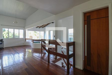 Casa de condomínio à venda com 520m², 5 quartos e 3 vagas Casa de condomínio à venda com 520m², 5 quartos e 3 vagasSala Segundo Andar