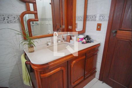 Casa à venda com 420m², 4 quartos e 3 vagasBanheiro