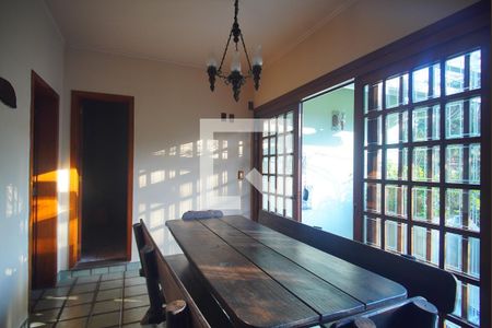 Casa à venda com 420m², 4 quartos e 3 vagas Salão de festas