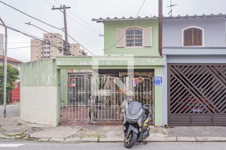 Casa à venda com 250m², 3 quartos e 5 vagas Casa à venda com 250m², 3 quartos e 5 vagasFachada