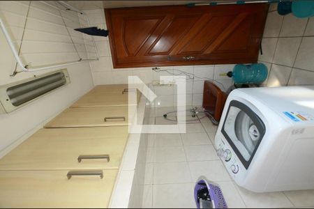 Apartamento à venda com 74m², 3 quartos e 1 vagaÁrea de serviço