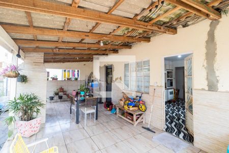 Casa à venda com 160m², 3 quartos e 2 vagas Casa à venda com 160m², 3 quartos e 2 vagasQuintal