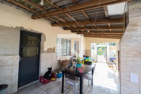 Casa à venda com 160m², 3 quartos e 2 vagas Casa à venda com 160m², 3 quartos e 2 vagasQuintal