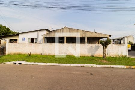 Casa à venda com 160m², 3 quartos e 2 vagas Casa à venda com 160m², 3 quartos e 2 vagasFachada