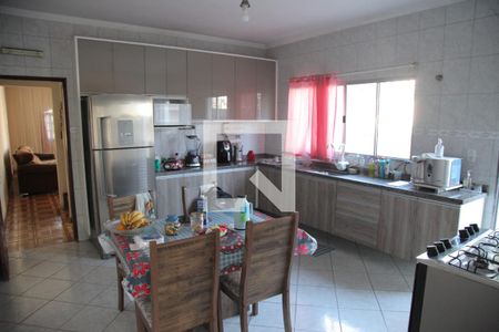 Casa à venda com 220m², 3 quartos e 6 vagasCozinha