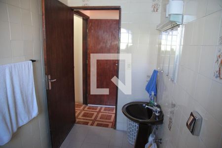 Casa à venda com 220m², 3 quartos e 6 vagasBanheiro 1