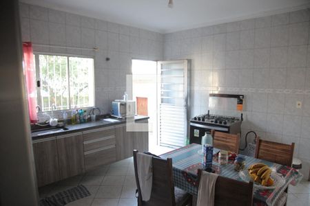 Casa à venda com 220m², 3 quartos e 6 vagasCozinha