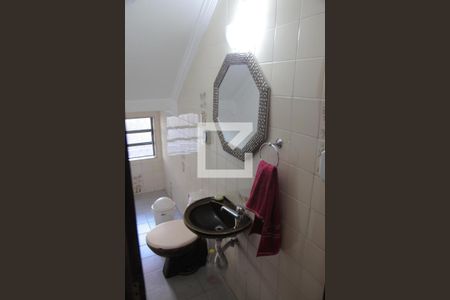 Casa à venda com 220m², 3 quartos e 6 vagasBanheiro 1