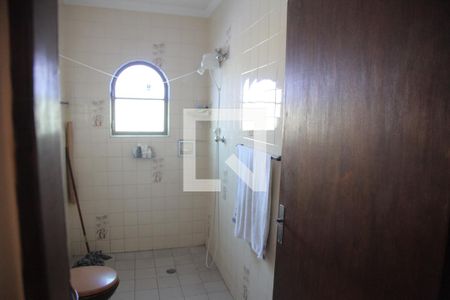 Casa à venda com 220m², 3 quartos e 6 vagasBanheiro 1