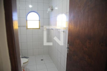 Casa à venda com 220m², 3 quartos e 6 vagasBanheiro 2