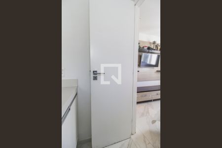 Apartamento à venda com 92m², 2 quartos e 2 vagas Apartamento à venda com 92m², 2 quartos e 2 vagasBanheiro da Suíte 1