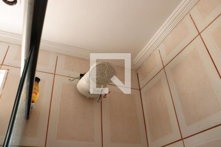 Apartamento à venda com 55m², 2 quartos e 1 vaga Apartamento à venda com 55m², 2 quartos e 1 vagaDetalhe do banheiro