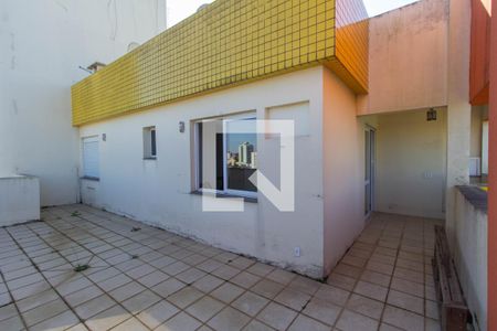 Apartamento à venda com 200m², 3 quartos e 2 vagas Apartamento à venda com 200m², 3 quartos e 2 vagasVaranda