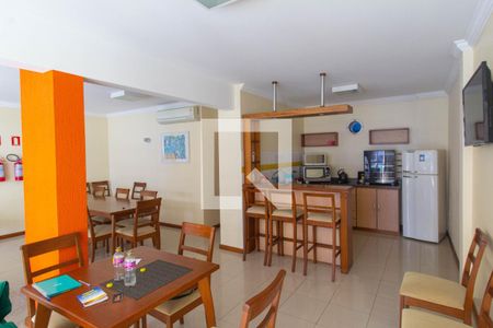 Apartamento à venda com 200m², 3 quartos e 2 vagas Apartamento à venda com 200m², 3 quartos e 2 vagasÁrea comum - Salão de festas