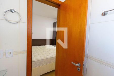 Apartamento à venda com 200m², 3 quartos e 2 vagas Apartamento à venda com 200m², 3 quartos e 2 vagasBanheiro do Quarto 2