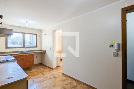 Apartamento à venda com 131m², 3 quartos e 2 vagas Apartamento à venda com 131m², 3 quartos e 2 vagasCozinha