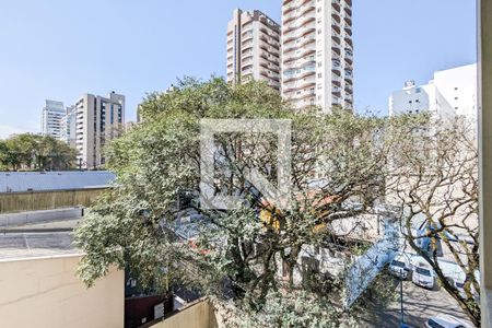 Apartamento à venda com 131m², 3 quartos e 2 vagas Apartamento à venda com 131m², 3 quartos e 2 vagasVista do quarto da suíte
