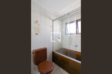 Apartamento à venda com 131m², 3 quartos e 2 vagas Apartamento à venda com 131m², 3 quartos e 2 vagasBanheiro da suíte