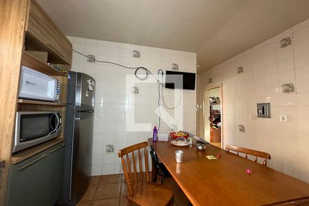 Casa à venda com 140m², 3 quartos e 2 vagasCozinha