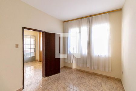 Sala de casa à venda com 3 quartos, 182m² em Santo Antônio, Belo Horizonte