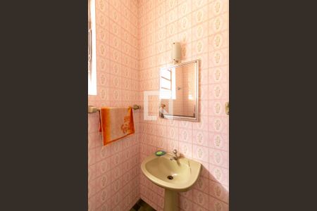 Casa à venda com 182m², 3 quartos e 1 vaga Casa à venda com 182m², 3 quartos e 1 vagaBanheiro Social