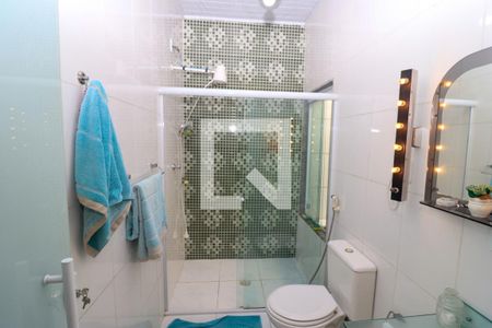 Casa à venda com 115m², 2 quartos e 1 vaga Casa à venda com 115m², 2 quartos e 1 vagaBanheiro