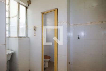 Apartamento à venda com 70m², 3 quartos e sem vagaBanheiro de serviço