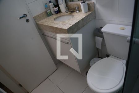 Apartamento à venda com 78m², 3 quartos e 2 vagasBanheiro da Suíte