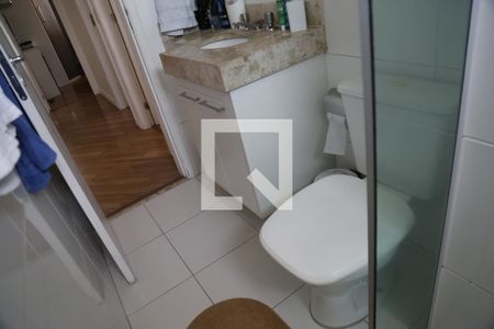 Apartamento à venda com 78m², 3 quartos e 2 vagasBanheiro Social