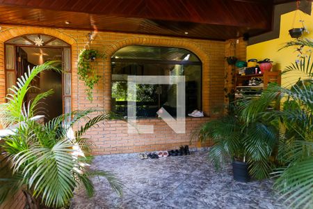 Casa à venda com 232m², 3 quartos e 3 vagas Casa à venda com 232m², 3 quartos e 3 vagasÁrea comum