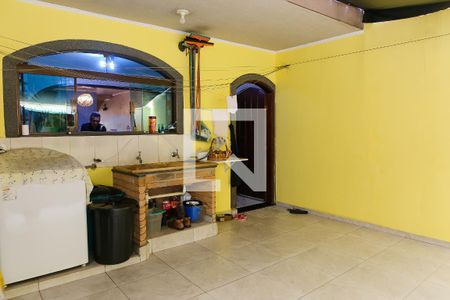 Casa à venda com 232m², 3 quartos e 3 vagas Casa à venda com 232m², 3 quartos e 3 vagasÁrea comum