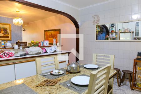 Casa à venda com 232m², 3 quartos e 3 vagas Casa à venda com 232m², 3 quartos e 3 vagasCozinha