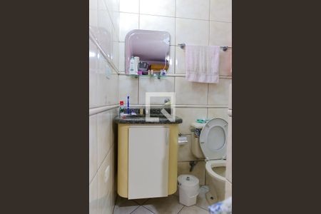 Casa à venda com 232m², 3 quartos e 3 vagas Casa à venda com 232m², 3 quartos e 3 vagasBanheiro