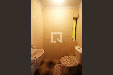 Casa à venda com 360m², 4 quartos e 5 vagasBanheiro de Serviço